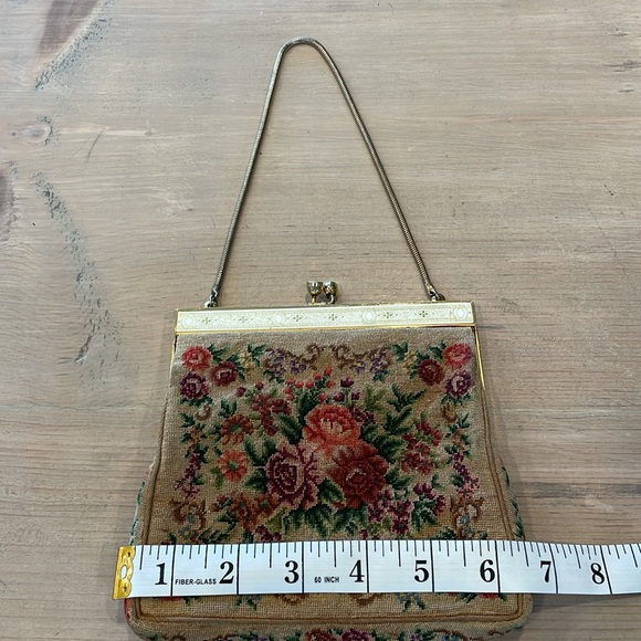 Vintage 1950’s Embroidered, Silk Purse - Picture 7 of 8